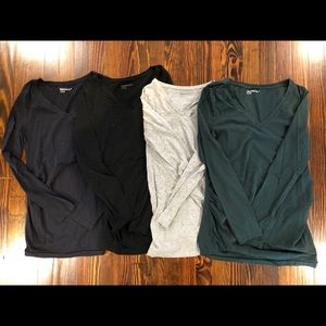 Set of 4 Gap Maternity long sleeve v-neck shirts